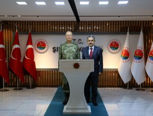 2. Ordu Komutanı Korgeneral Topaloğlu, Şırnak Valisi Ekici’yi ziyaret etti