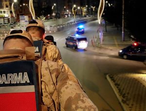 6 bin jandarma ile 24 ilde operasyon: 138 şüpheli yakalandı