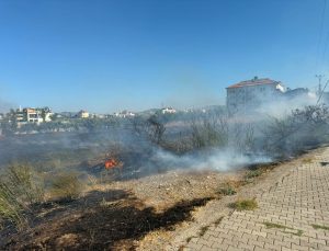 Antyalya’da bahçe yangını söndürüldü