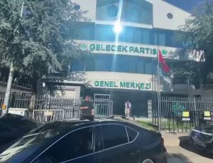 Babacan’dan Davutoğlu’na ziyaret