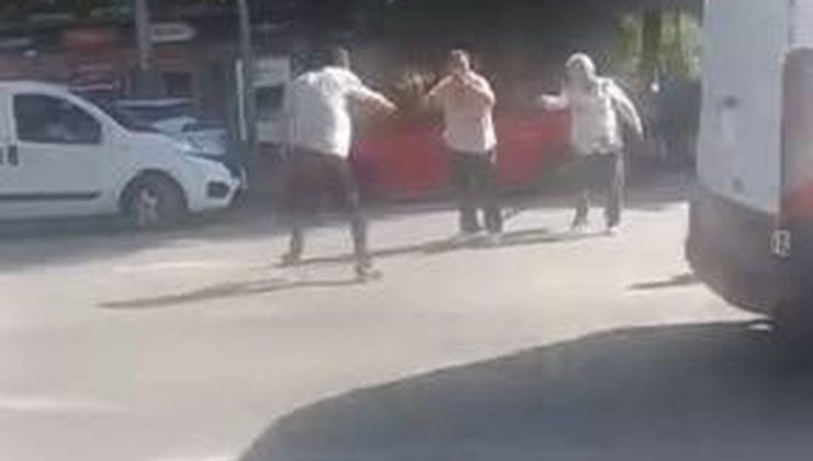 Bayrampaşa’da ‘laf atma’ kavgasını ayırmak isterken silahla vuruldu: 2 yaralı