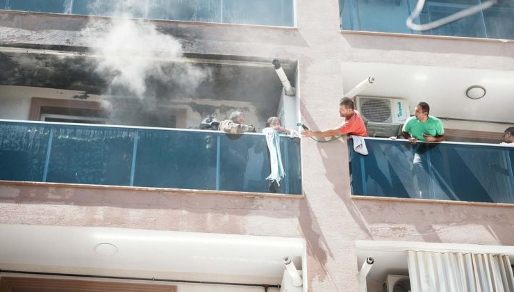 Binadaki yangında mahsur kalan 4’ü çocuk, 10 kişi kurtarıldı