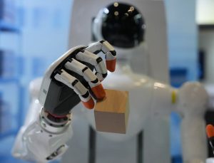 Çin: ABD Federal İletişim Komisyonu’nun güç invertörü ve robotik cihaz kararı Çin ürünlerine karşı ayrımcılık