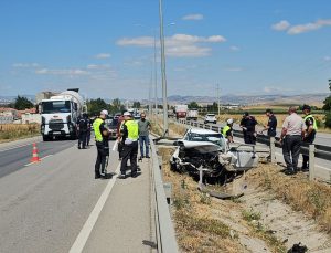Çorum’da tır ile çarpışan otomobilin sürücüsü yaralandı