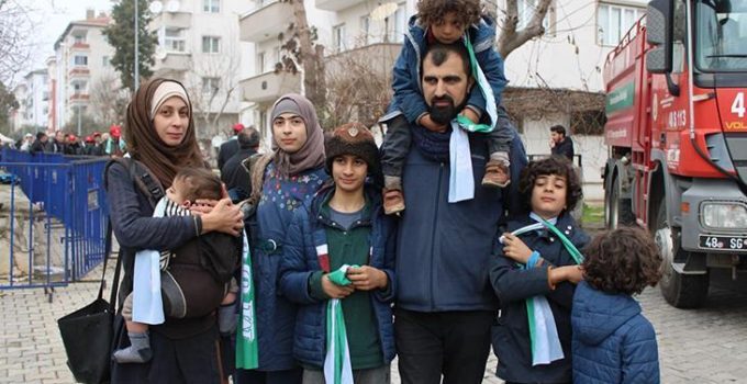 Cumhurbaşkanını görmek için 6 çocuğuyla Fransa’dan geldi