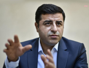 Demirtaş’tan Narin Güran cinayeti açıklaması: “Anne, ağabey ve amcanın ağırlaştırılmış müebbet hapis cezasına çarptırılmaları tam bir hukuk faciasıdır”