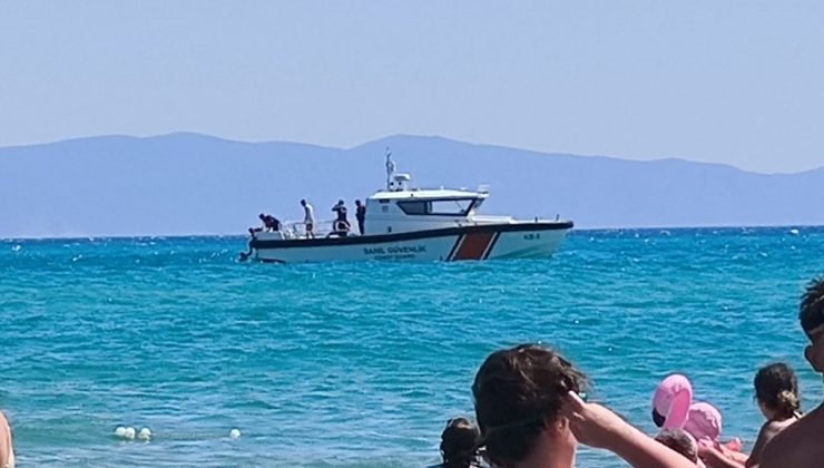 Denizde açığa sürüklenen tatilciyi, Sahil Güvenlik ekipleri kurtardı