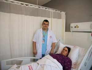Denizli Acil Durum Hastanesi’nde kapalı yöntemle “rahim alma” ameliyatı yapıldı