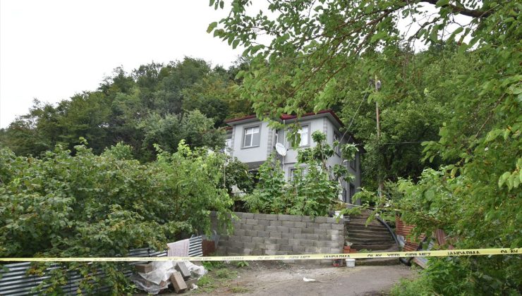 Giresun’da heyelan nedeniyle bir evde hasar oluştu