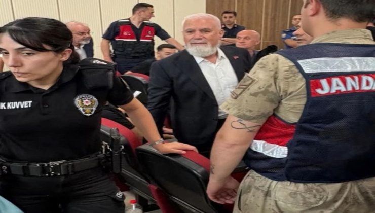 Görevinden uzaklaştırılan Büyükşehir Belediye Başkanı Bozbey’in yargılanmasında 16 kişiye tahliye