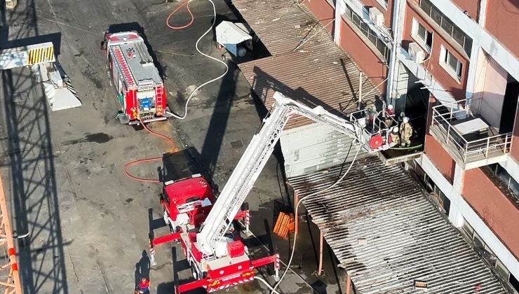 İzmir Limanı’ndaki binada çıkan yangın söndürüldü