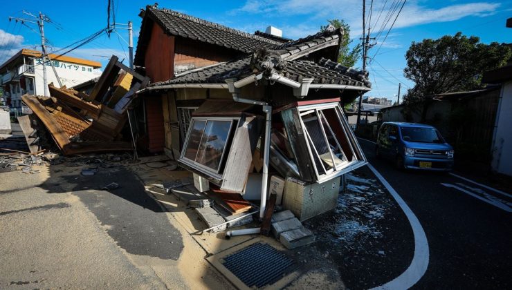 Japonya’da Kumamoto eyaletini vuran depremde hayatını kaybedenlerin sayısı 30’a yükseldi