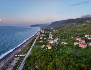 Kastamonu’nun Cide ilçesinde gün batımı güzel görüntüler oluşturdu