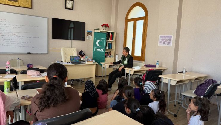 Kırıkkale’de kız Kur’an kursu öğrencilerine bağımlılıkla mücadele eğitimi verildi