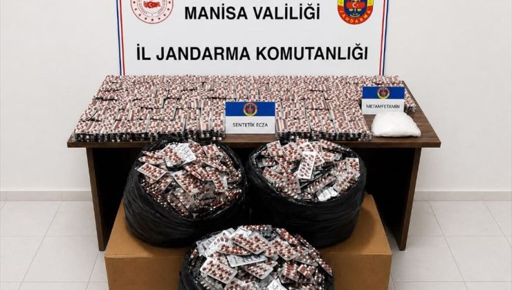 Manisa’da hafif ticari araçta uyuşturucuyla yakalanan 3 şüpheli tutuklandı