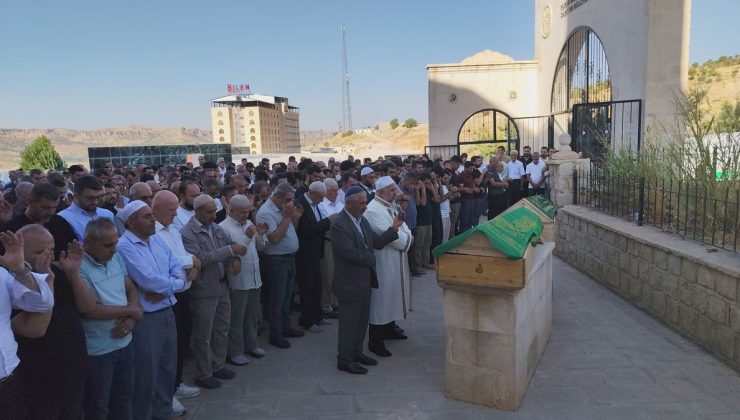 Mardin’de otomobil ile kamyonun çarpıştığı kazada ölü sayısı 3’e yükseldi