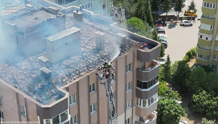 Menemen’de çatı yangını: 3 işçi kurtarıldı