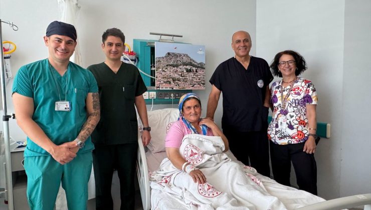 Muğla’da ilk kez uygulanan ECIRS yöntemiyle 4 santimetrelik böbrek taşı tek seansta temizlendi