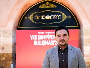 ÖNDER, YKS’de başarılı olan imam hatipli gençleri İstanbul’daki etkinlikte buluşturdu