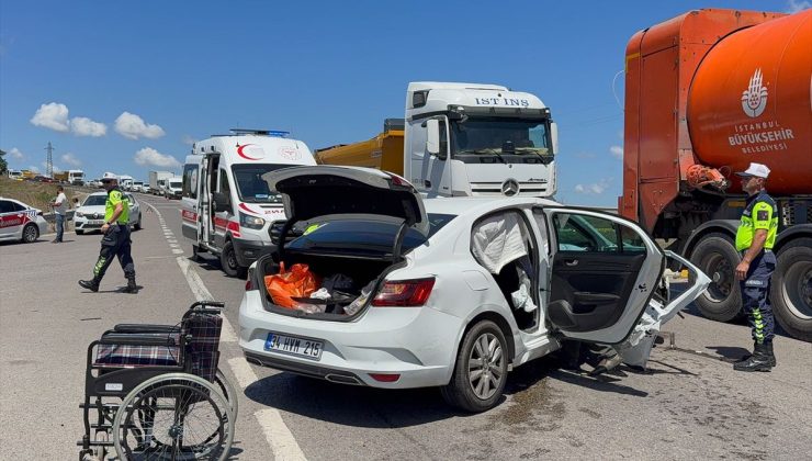 Pendik’te iki otomobilin çarpıştığı kazada 2 kişi yaralandı