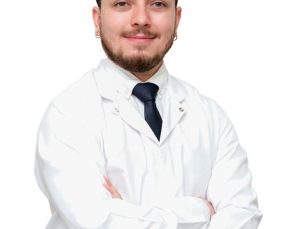 Plastik Cerrahi Uzmanı Uyardı: Her Ameliyat İz Bırakır, Önemli Olan İzin Belirsiz Hale Gelmesi