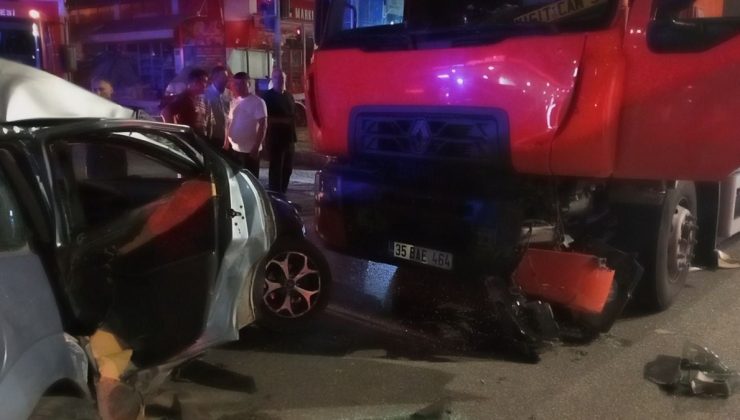 Samsun’da kamyon, otomobile çarptı: 3 yaralı