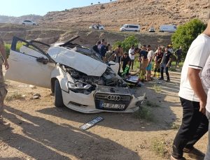 Şırnak’ta otomobil şarampole devrildi: 4 ağır yaralı