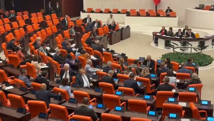 TBMM’de Yeni Dönem: YENİ Parti ile Siyasi Grup Sayısı 7’ye Yükseldi, Geçici Oturma Düzeni Uygulandı