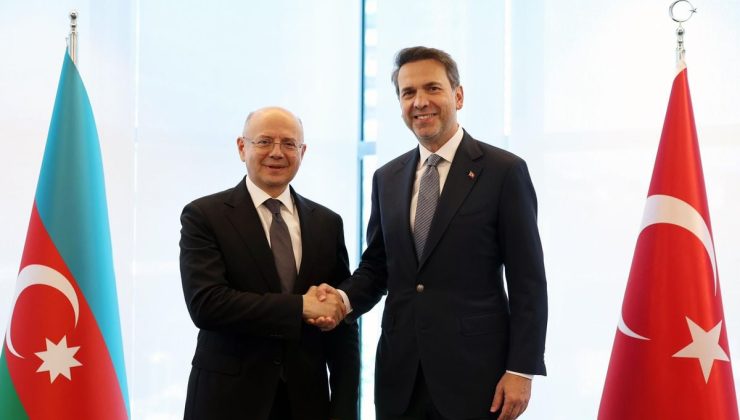 Türkiye ve Azerbaycan arasında enerji iş birliği görüşmesi