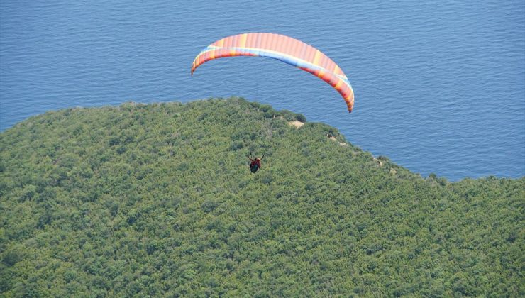 Uçmakdere’de yılın ilk 6 ayında 20 bin kişi yamaç paraşütüyle uçuş yaptı