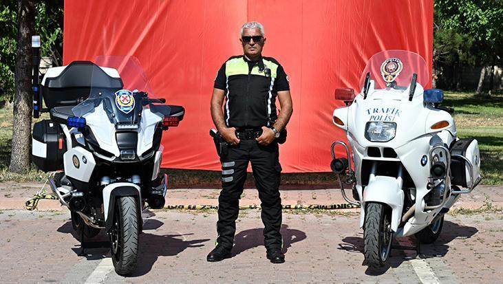 25 yıldır aynı motosikletle hizmet eden trafik polisine yeni motosiklet verildi