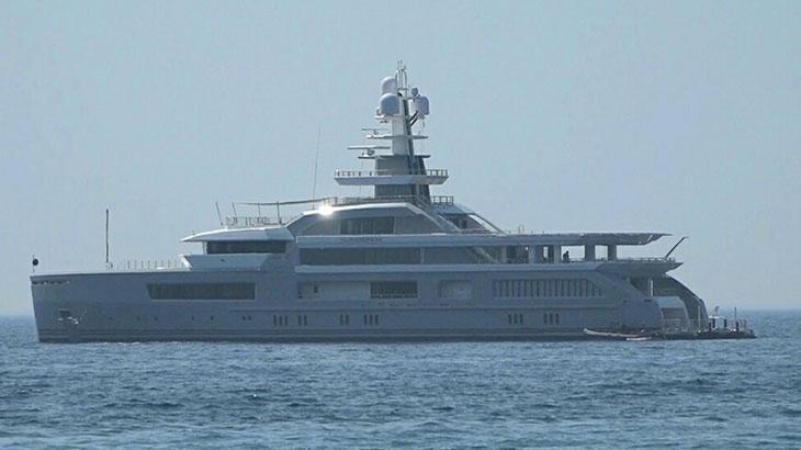 250 milyon dolarlık mega yat Kuşadası’na demirledi