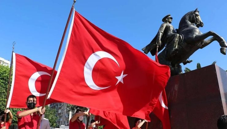 30 Ağustos Zafer Bayramı! Siyasilerden peş peşe kutlama mesajları