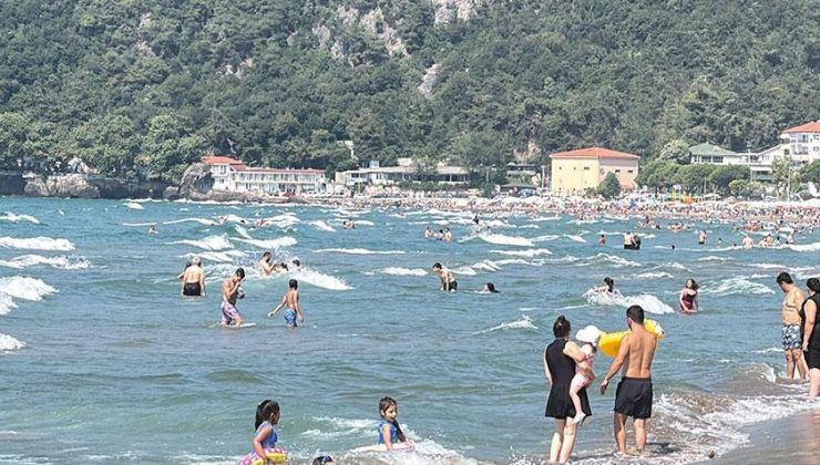 Bartın’da korku dolu anlar! Denize giren 10 kişi son anda kurtarıldı