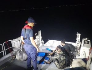 Bodrum’da yüzerek Yunanistan’a geçmeye çalışan 2 kaçak göçmen yakalandı