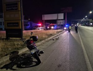 Çorum’da köpeğe çarpan motosikletteki 2 kişi yaralandı