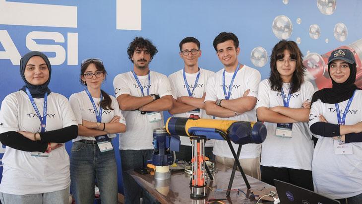 Farklı bölgelerden gelen öğrenciler TEKNOFEST Mavi Vatan’da Türkiye için teknoloji üretiyor