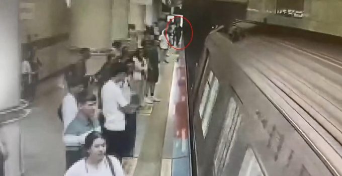 Görme engelli genç raylara düştü! Şişli’de metro istasyonunda korku dolu anlar kamerada