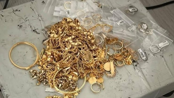 Gurbetçi ailenin şoke eden planı! Altınları çanta ve ceplerine saklamışlar