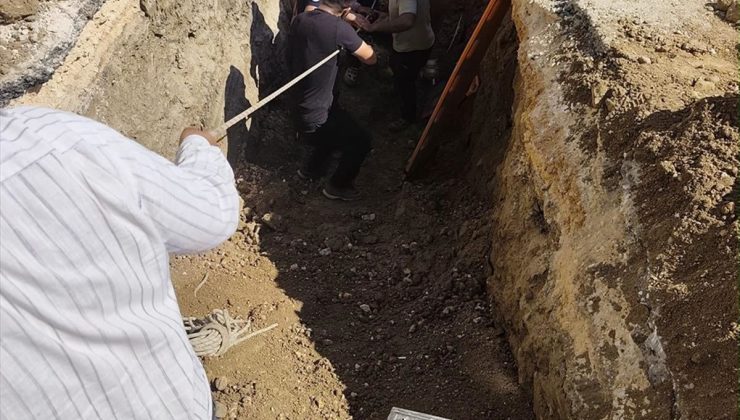 Hatay’da altyapı çalışması sırasında toprak altında kalan işçi öldü