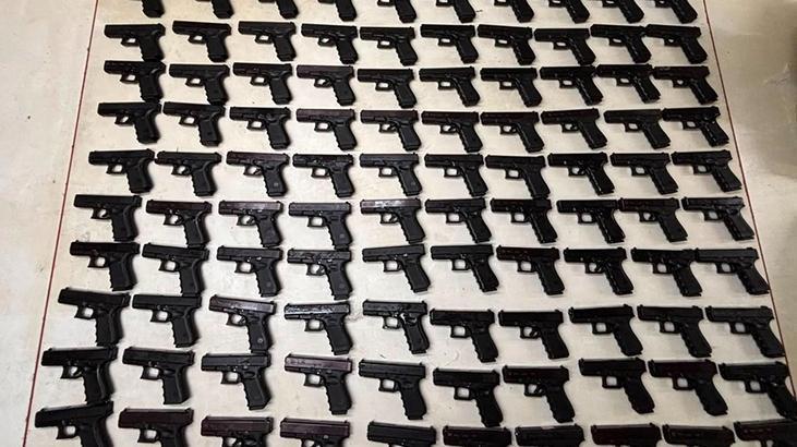 İstanbul’da iş yerine operasyon! 100 adet ruhsatsız tabanca ele geçirildi; 2 gözaltı