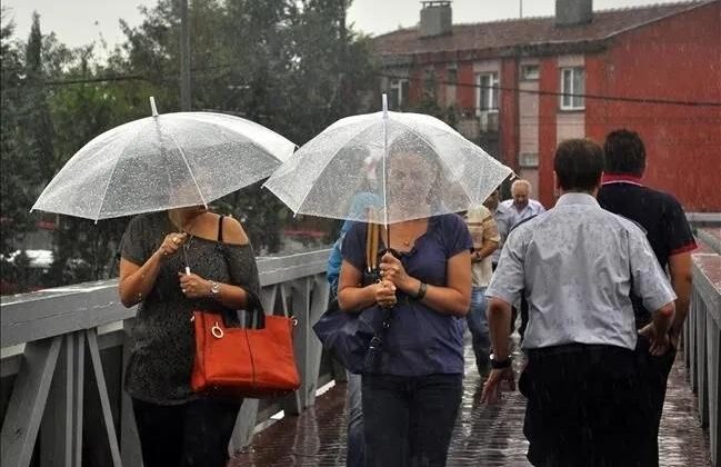 İstanbul’da hafta sonu planı yapanlar dikkat! AKOM’dan yeni hava tahmini