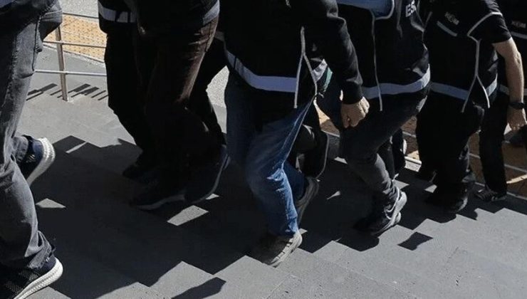 İzmir ve Muğla’da ortak operasyon! 9 göçmen kaçakçısı yakalandı