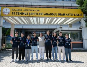 Kanadalı Öğrencilerden Robotikte Dünya Dereceleri