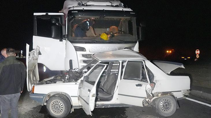 Kastamonu’da feci kaza! TIR ile otomobil çarpıştı; karı koca yaşamını yitirdi