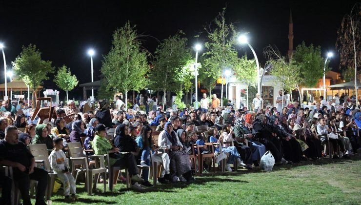 Osmancık’ta açık hava sinema gecesinde “Yıldızlar da Kayar” filmi izlendi