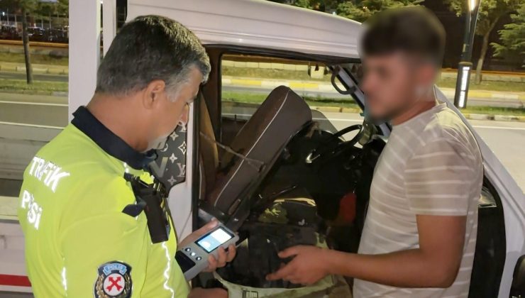Polis uygulamasını görünce arıza numarası yaptı! 295 bin liralık ceza yedi