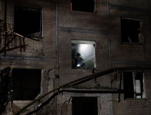 Rusya’nın Kiev’e düzenlediği hava saldırısında 9 kişi öldü, 28 kişi yaralandı