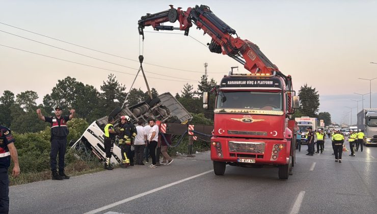 Samsun’da özel halk otobüsü şarampole devrildi: 21 yaralı