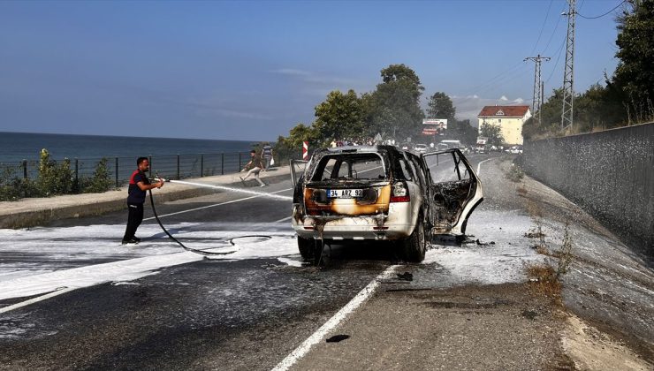 Sinop’ta seyir halindeyken yanan cip kullanılamaz hale geldi